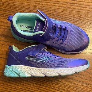 Saucony S-Wind A/C Vibrant Purple and Mint Kids Tennis Shoes 3M Velcro/no tie